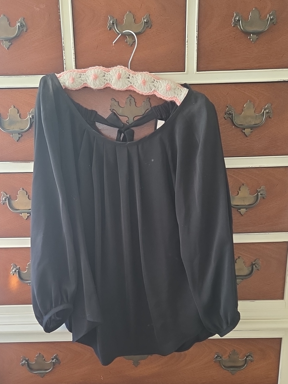 LOFT Black Pleated Long-Sleeve Tie-Back Blouse